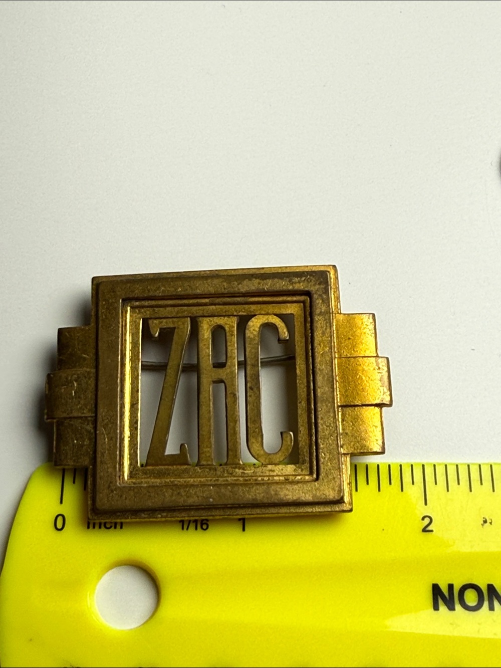 Antique ZAC Gold Tone Monogram Brooch art deco circa 1920’s brass distressed - Picture 5 of 10
